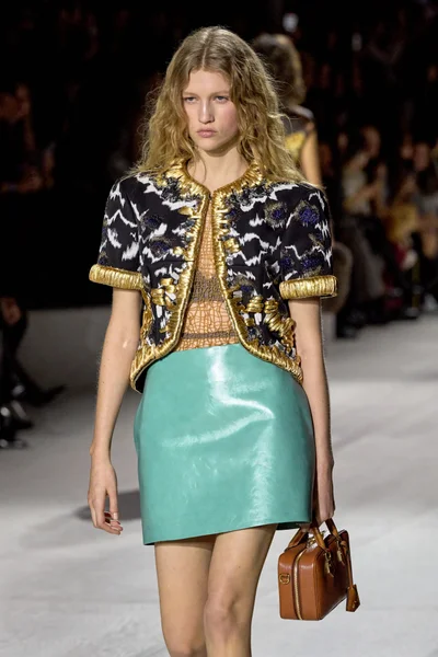 Look 69